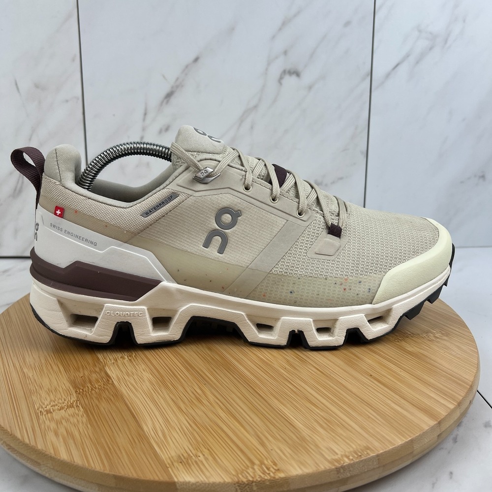 On Cloud Cloudwander Waterproof Womens Size 11 Sand Ivory Hiking Trail Shoes